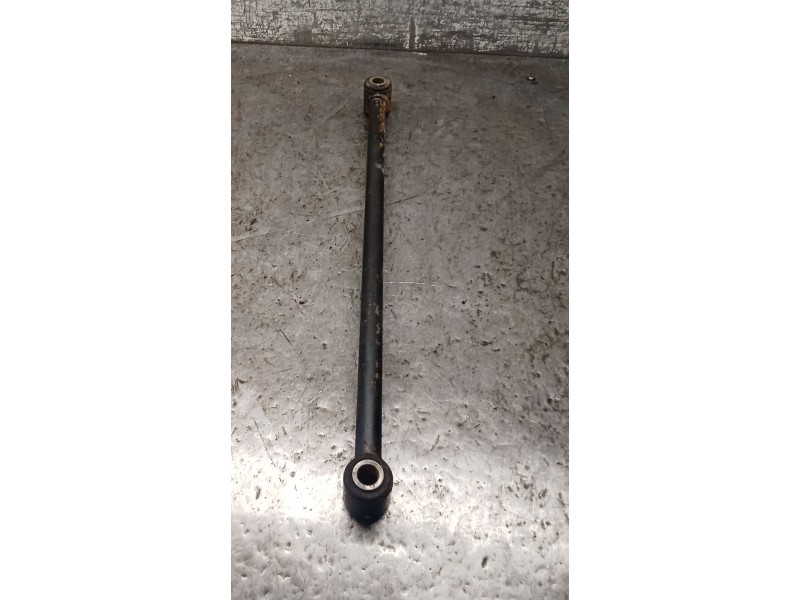 Recambio de brazo suspension superior trasero derecho para toyota corolla (_e11_) 1.4 16v (zze111_) referencia OEM IAM  ANTERIOR