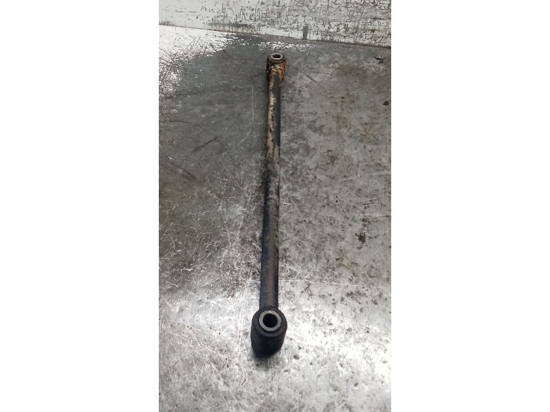 Recambio de brazo suspension superior trasero izquierdo para toyota corolla (_e11_) 1.4 16v (zze111_) referencia OEM IAM  ANTERI