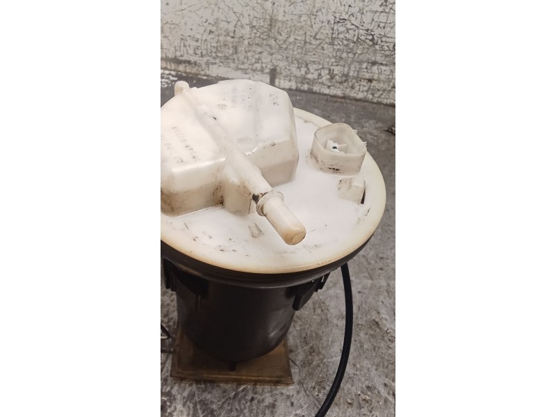 Recambio de bomba combustible para toyota corolla (_e11_) 1.4 16v (zze111_) referencia OEM IAM 7724002050 0580313058 00