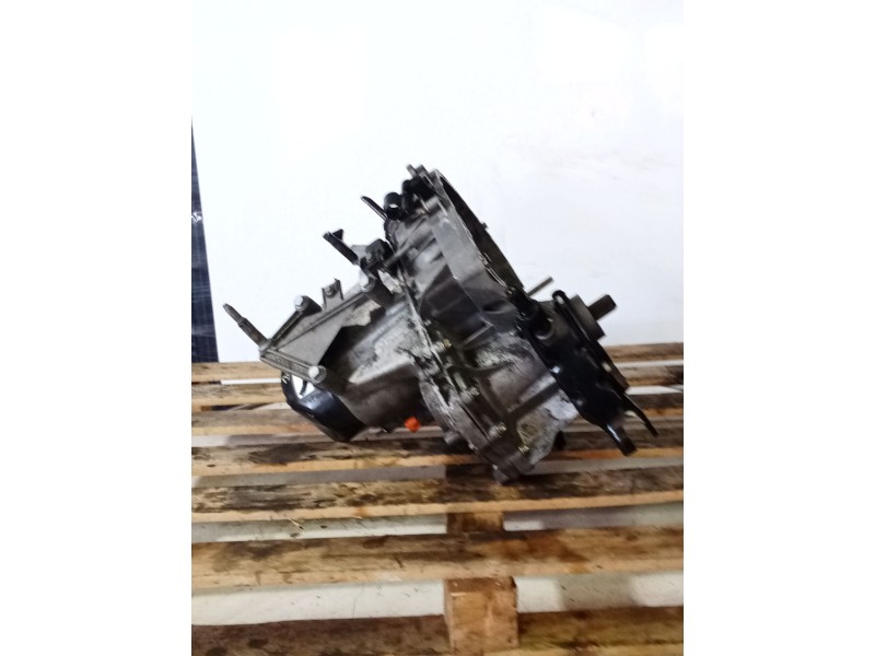 Recambio de caja cambios para renault clio ii (bb_, cb_) 1.9 d (b/cb0j) referencia OEM IAM JB 1968 5V S064664