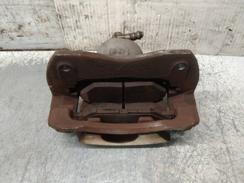 Recambio de pinza freno delantera derecha para toyota prius+ advance referencia OEM IAM   