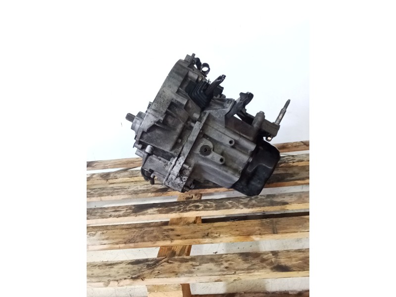Recambio de caja cambios para renault clio ii (bb_, cb_) 1.9 d (b/cb0j) referencia OEM IAM JB 1968 5V S064664