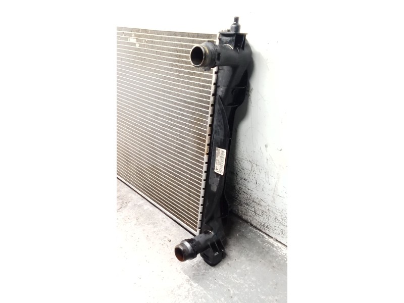 Recambio de radiador agua para audi a4 b6 (8e2) 1.8 t referencia OEM IAM 8E0121251  01