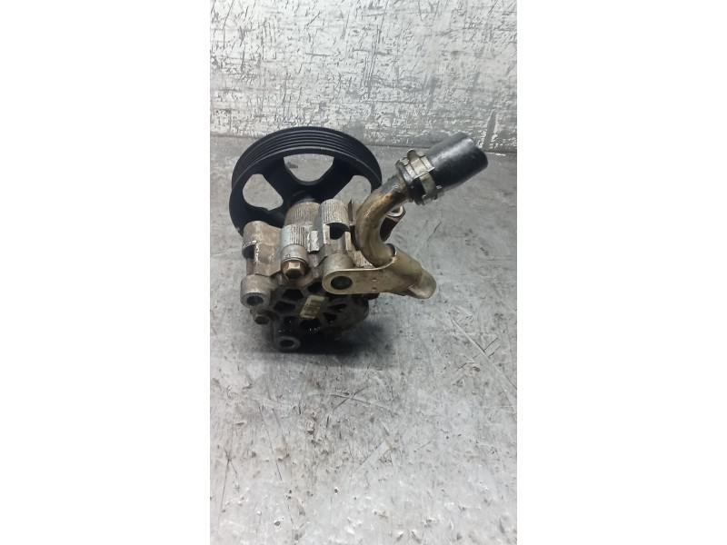 Recambio de bomba direccion para toyota corolla (_e11_) 1.4 16v (zze111_) referencia OEM IAM 12180  00