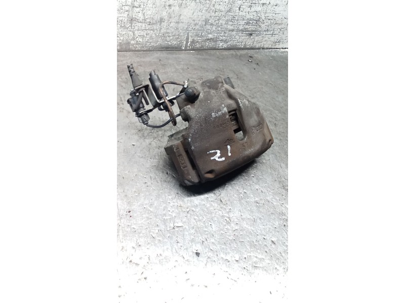 Recambio de pinza freno delantera izquierda para volkswagen passat b5.5 (3b3) 1.9 tdi referencia OEM IAM  ATE 01