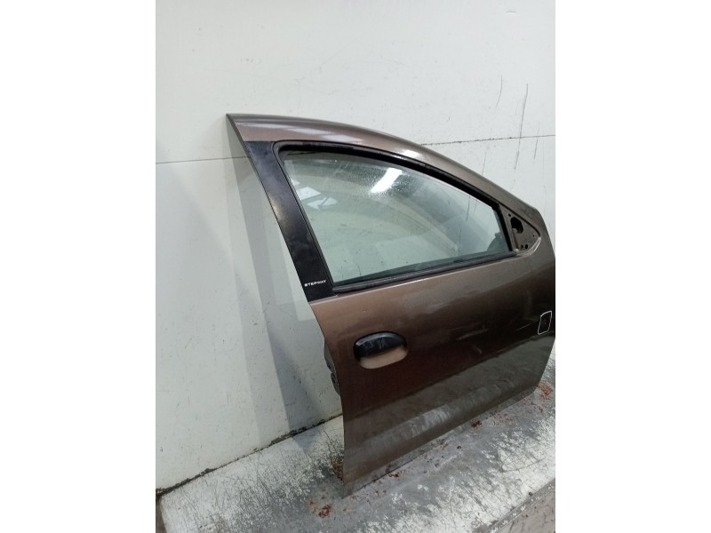 Recambio de puerta delantera derecha para dacia sandero ii (b8_) 1.5 dci referencia OEM IAM   5P