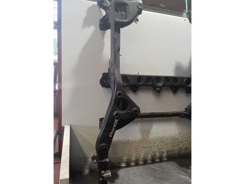 Recambio de puente delantero para mercedes-benz clase v (w447) v 200 cdi / d (447.811, 447.813, 447.815) referencia OEM IAM  CUN