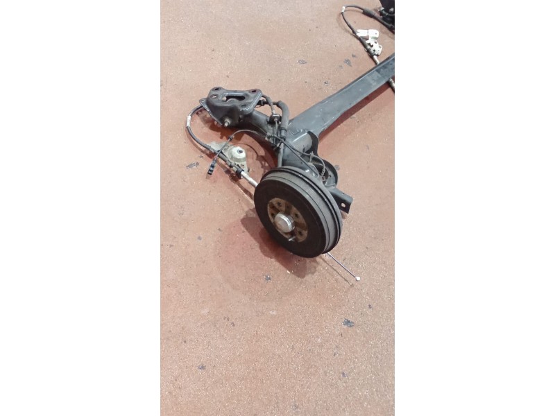 Recambio de puente trasero para fiat 500 l (330) referencia OEM IAM TAMBOR/ABS  