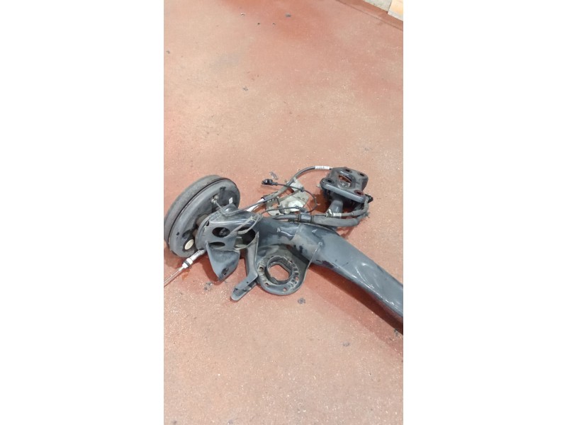 Recambio de puente trasero para fiat 500 l (330) referencia OEM IAM TAMBOR/ABS  