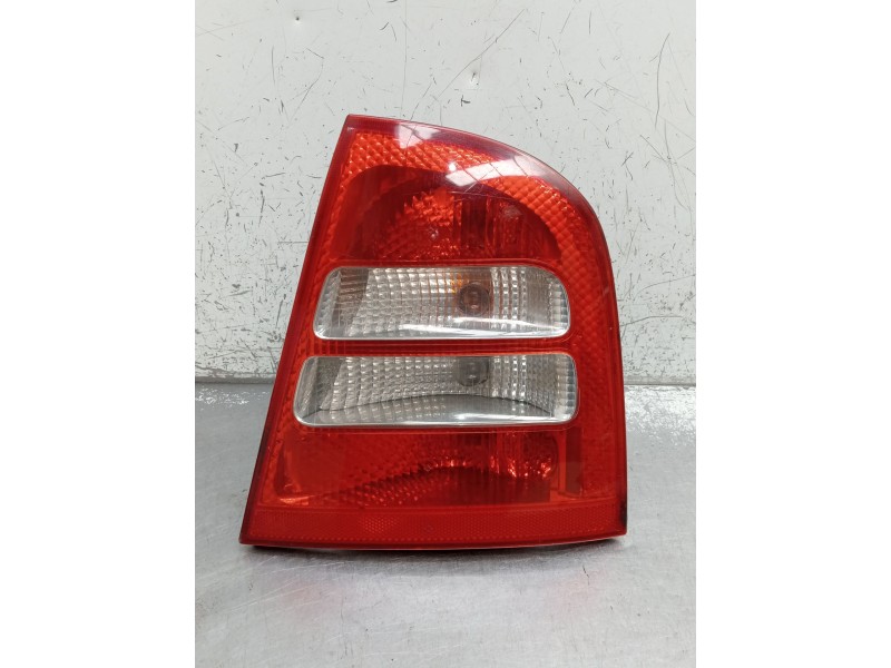 Recambio de piloto trasero derecho para skoda octavia i (1u2) 1.9 tdi referencia OEM IAM   1997