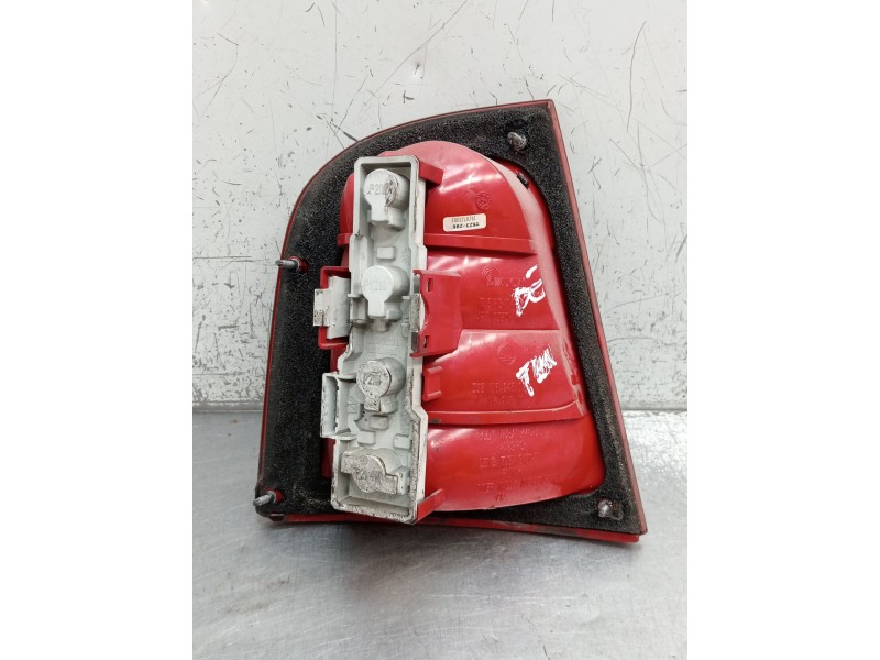 Recambio de piloto trasero derecho para skoda octavia i (1u2) 1.9 tdi referencia OEM IAM   1997