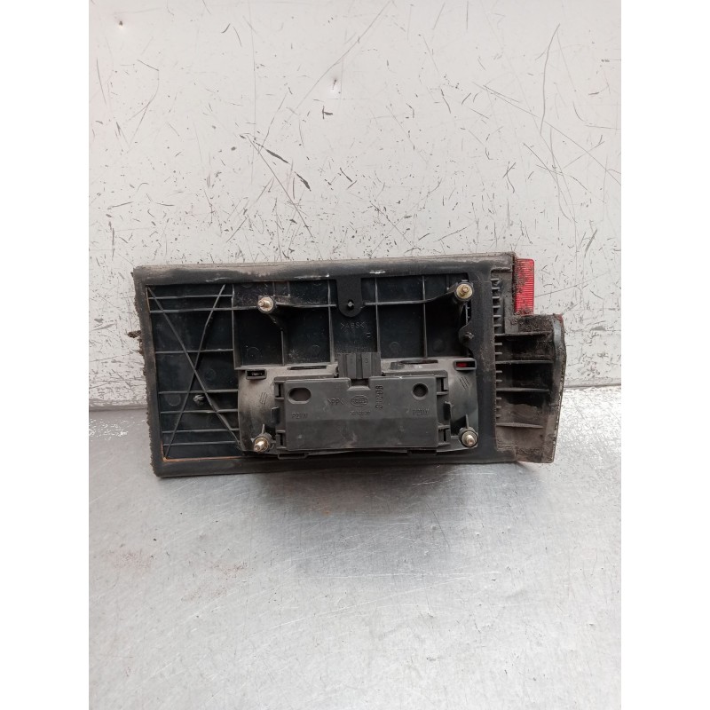 Recambio de piloto trasero derecho interior para seat toledo i (1l2) 1.9 tdi referencia OEM IAM   1996