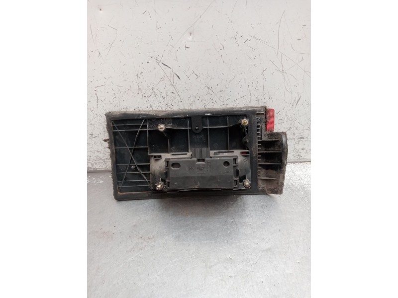 Recambio de piloto trasero derecho interior para seat toledo i (1l2) 1.9 tdi referencia OEM IAM   1996