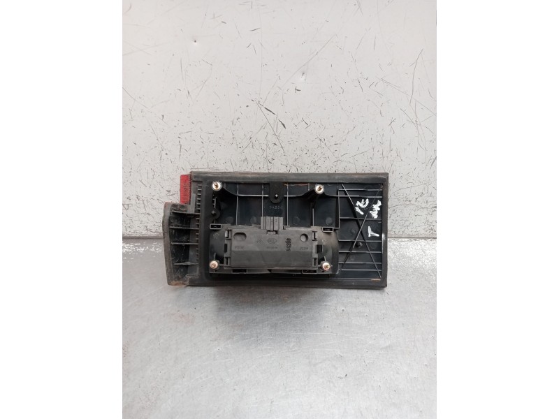 Recambio de piloto trasero izquierdo interior para seat toledo i (1l2) 1.9 tdi referencia OEM IAM   1996