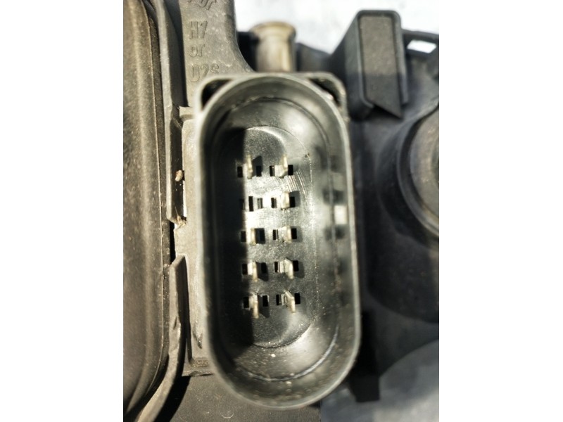 Recambio de faro derecho para audi a3 (8p1) 2.0 tdi 16v referencia OEM IAM 8P0941004A 301206202 2004