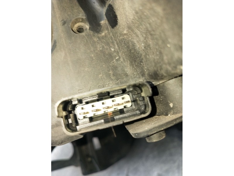 Recambio de faro derecho para renault grand scénic ii (jm0/1_) 1.5 dci (jm1e) referencia OEM IAM   