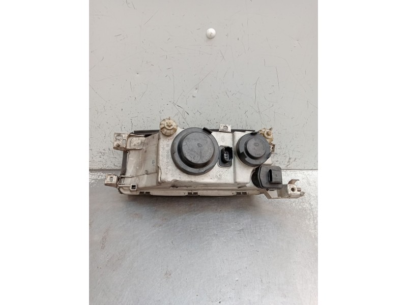 Recambio de faro derecho para skoda octavia i (1u2) 1.9 tdi referencia OEM IAM 1EL24600318  1997
