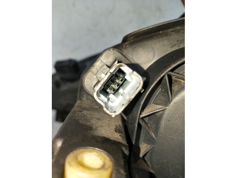 Recambio de faro derecho para peugeot 206 hatchback (2a/c) 1.6 i referencia OEM IAM 9628666780 6205S9087276 1998