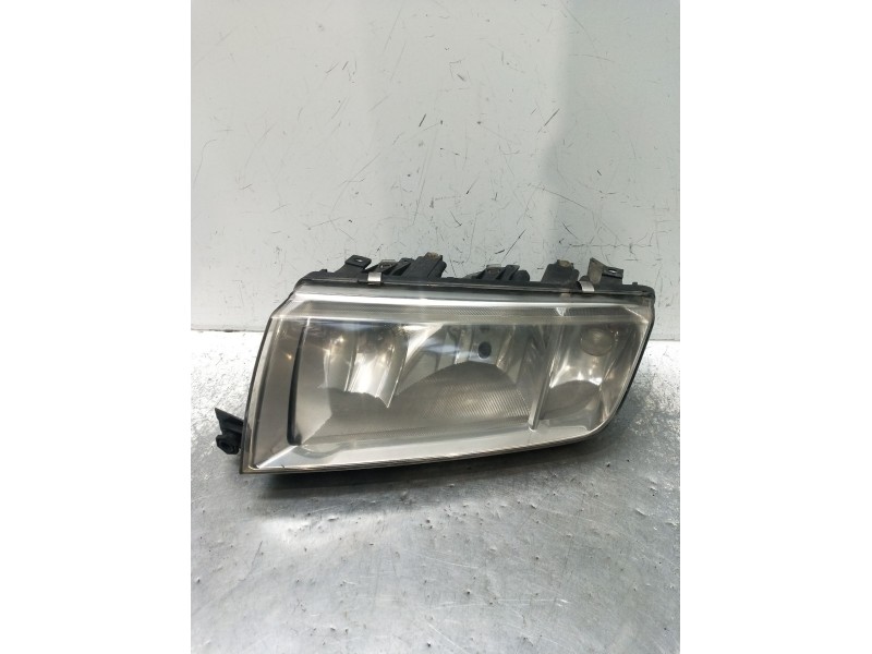Recambio de faro izquierdo para skoda fabia i (6y2) 1.4 tdi referencia OEM IAM   