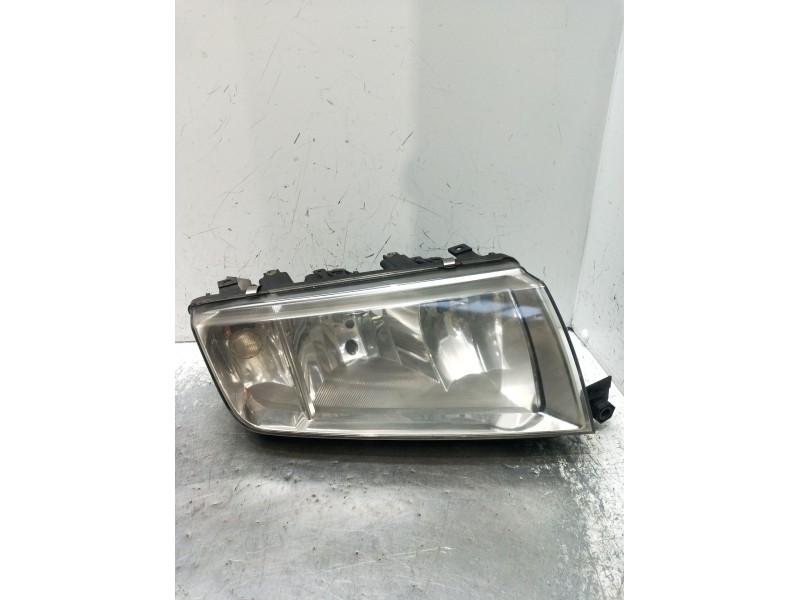 Recambio de faro derecho para skoda fabia i (6y2) 1.4 tdi referencia OEM IAM   2000