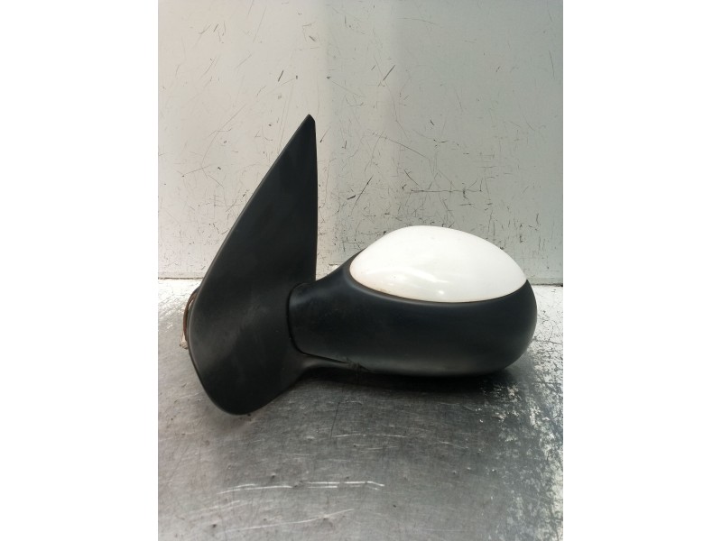 Recambio de retrovisor izquierdo para peugeot 206 hatchback (2a/c) 1.6 i referencia OEM IAM  ELÉCTRICO 1998