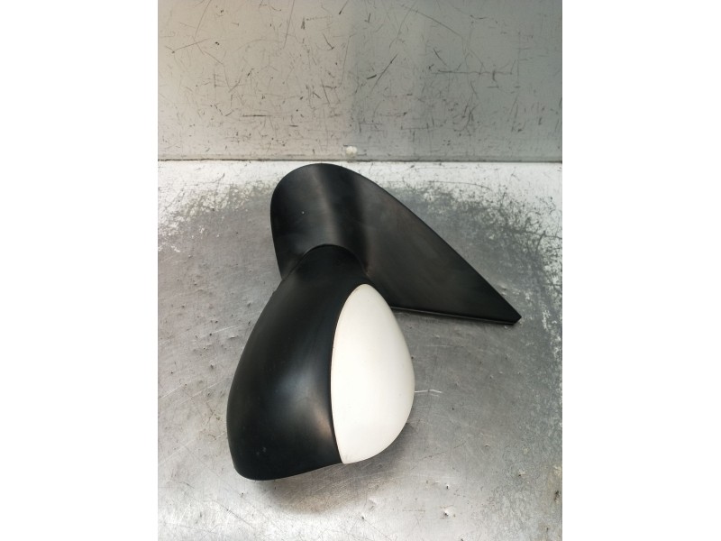 Recambio de retrovisor izquierdo para peugeot 206 hatchback (2a/c) 1.6 i referencia OEM IAM  ELÉCTRICO 1998