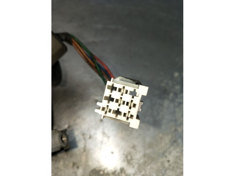 Recambio de retrovisor izquierdo para peugeot 206 hatchback (2a/c) 1.6 i referencia OEM IAM  ELÉCTRICO 1998