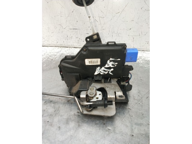 Recambio de motor cierre centralizado delantero derecho para audi a3 (8p1) 2.0 tdi 16v referencia OEM IAM 164E1837016 3P 2004