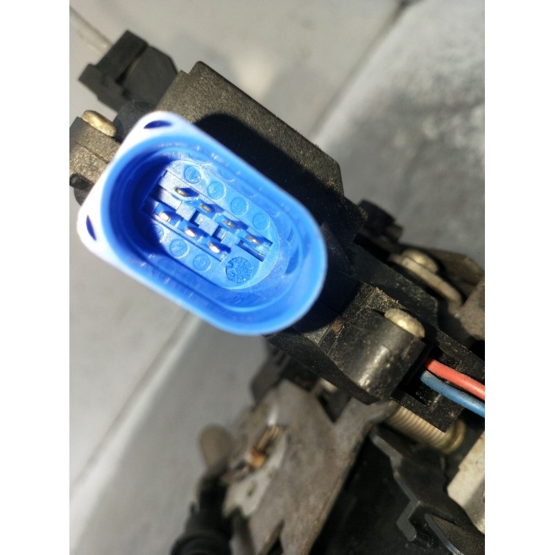 Recambio de motor cierre centralizado delantero derecho para audi a3 (8p1) 2.0 tdi 16v referencia OEM IAM 164E1837016 3P 2004