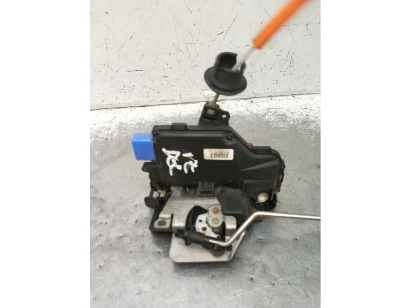 Recambio de motor cierre centralizado delantero izquierdo para audi a3 (8p1) 2.0 tdi 16v referencia OEM IAM 4E1837015 3P 2004