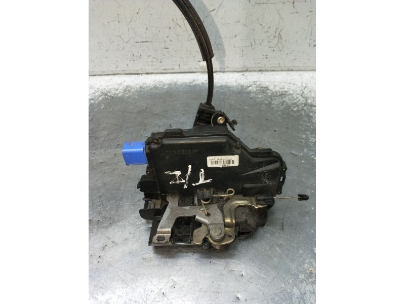 Recambio de motor cierre centralizado trasero izquierdo para skoda fabia i (6y2) 1.4 tdi referencia OEM IAM 3B4839015AG 5P 2000