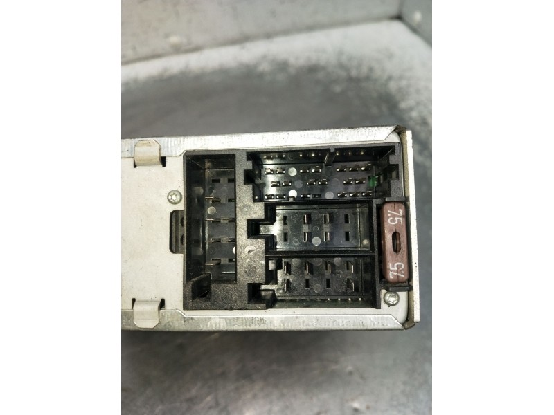 Recambio de sistema audio / radio cd para audi a3 (8p1) 2.0 tdi 16v referencia OEM IAM 8P0035186C 9184408351 2004