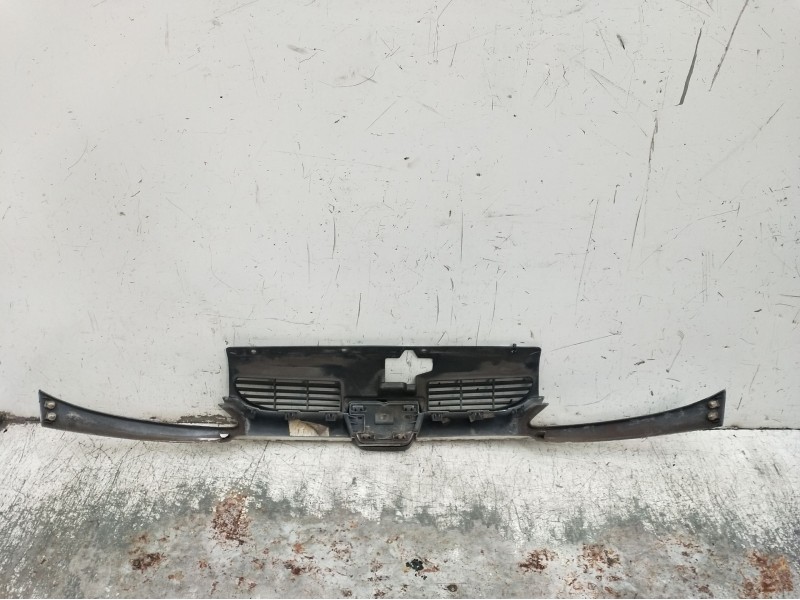 Recambio de rejilla delantera para peugeot 206 hatchback (2a/c) 1.6 i referencia OEM IAM   1998