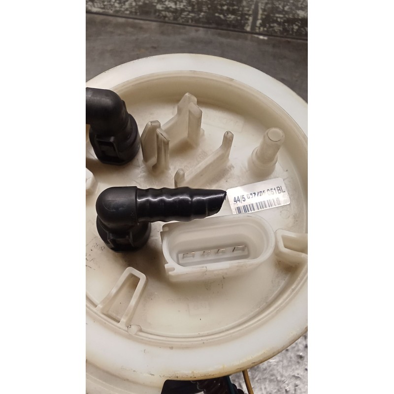 Recambio de bomba combustible para audi a4 b7 avant (8ed) 1.8 t quattro referencia OEM IAM A2C53103689  05