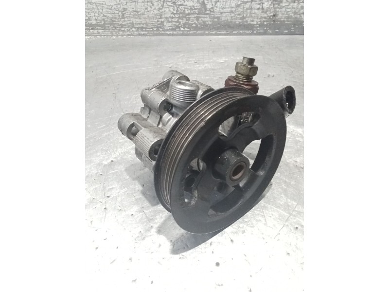 Recambio de bomba direccion para toyota avensis sedán (_t25_) 2.0 d-4d (cdt250_) referencia OEM IAM   