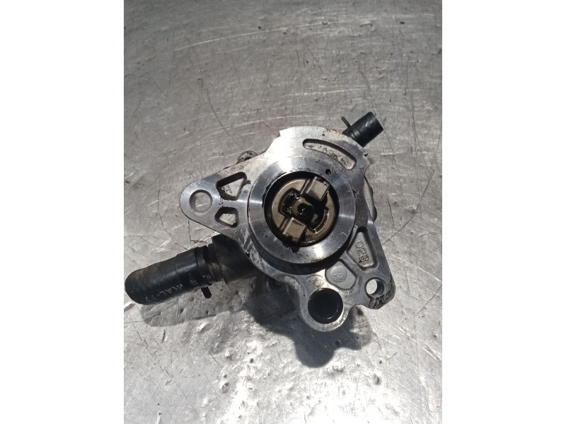 Recambio de depresor freno / bomba vacio para toyota avensis sedán (_t25_) 2.0 d-4d (cdt250_) referencia OEM IAM   
