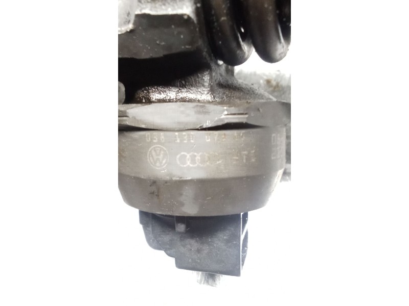 Recambio de inyector para volkswagen golf v (1k1) 1.9 tdi referencia OEM IAM 038130073AG 0414720215 BOSCH