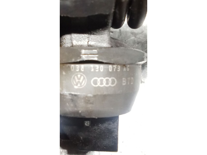 Recambio de inyector para volkswagen golf v (1k1) 1.9 tdi referencia OEM IAM 038130073AG 0414720215 BOSCH