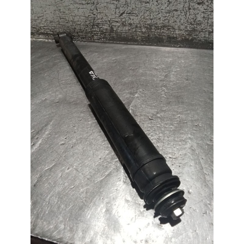 Recambio de amortiguador trasero izquierdo para toyota auris (_e15_) 1.4 d-4d (nde150_) referencia OEM IAM   06