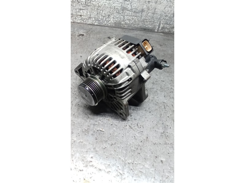 Recambio de alternador para kia cee´d hatchback (ed) 1.6 crdi 115 referencia OEM IAM 373002A110 120A 06