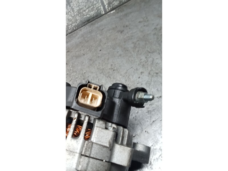 Recambio de alternador para kia cee´d hatchback (ed) 1.6 crdi 115 referencia OEM IAM 373002A110 120A 06