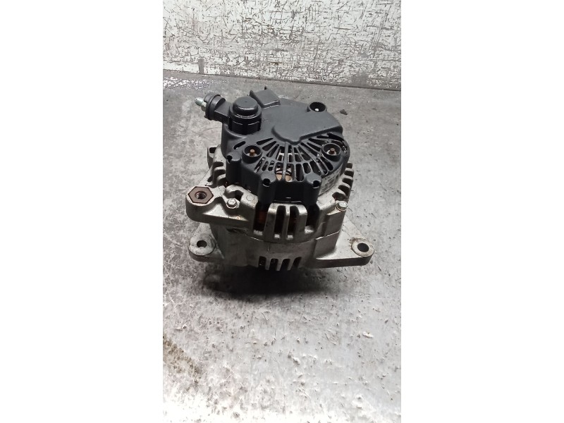 Recambio de alternador para kia cee´d hatchback (ed) 1.6 crdi 115 referencia OEM IAM 373002A110 120A 06