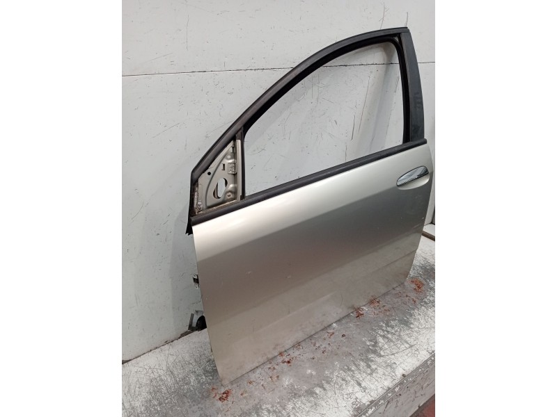Recambio de puerta delantera izquierda para fiat croma (194_) 1.9 d multijet (194axb1b) referencia OEM IAM   2005