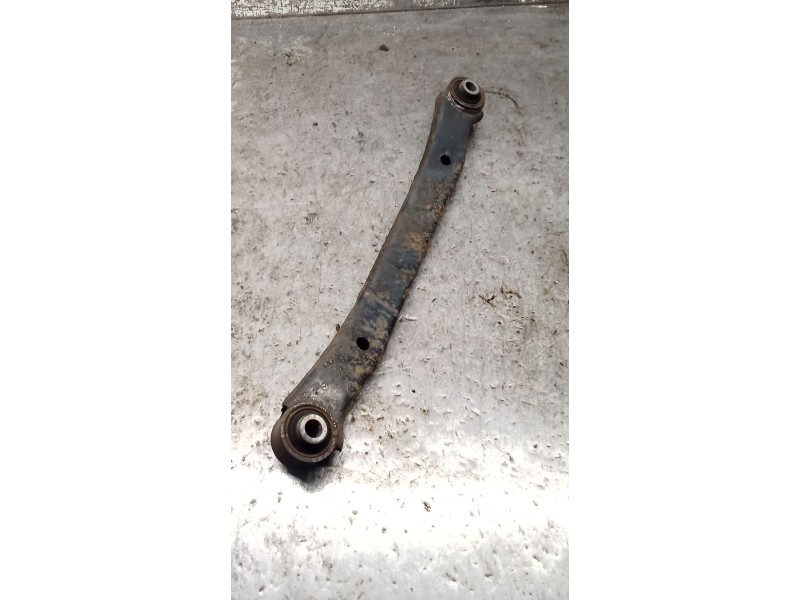 Recambio de brazo suspension superior trasero derecho para kia cee´d hatchback (ed) 1.6 crdi 115 referencia OEM IAM  POSTERIOR 0