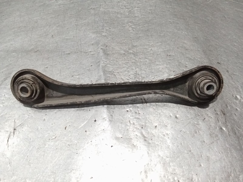 Recambio de brazo suspension inferior trasero izquierdo para audi a3 (8p1) 2.0 tdi 16v referencia OEM IAM 1K0501529F  ANTERIOR