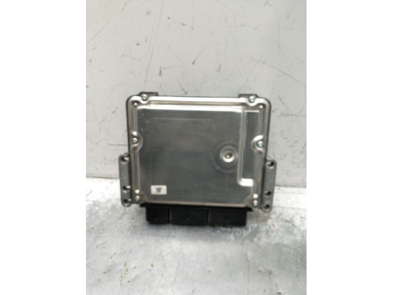 Recambio de centralita motor uce para dacia sandero ii (b8_) 1.5 dci referencia OEM IAM 0281032811 237106319R 1039S92503 2012