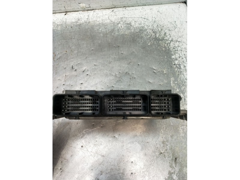 Recambio de centralita motor uce para dacia sandero ii (b8_) 1.5 dci referencia OEM IAM 0281032811 237106319R 1039S92503 2012