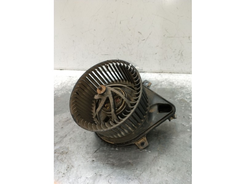 Recambio de motor calefaccion para peugeot 309 ii (3c, 3a) 1.4 referencia OEM IAM C19022583V  1990