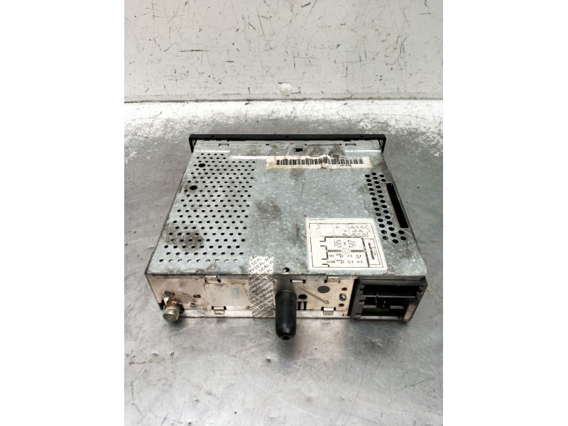 Recambio de sistema audio / radio cd para volkswagen passat b5.5 (3b3) 1.9 tdi referencia OEM IAM 1J0035152F 8157649234390 2001