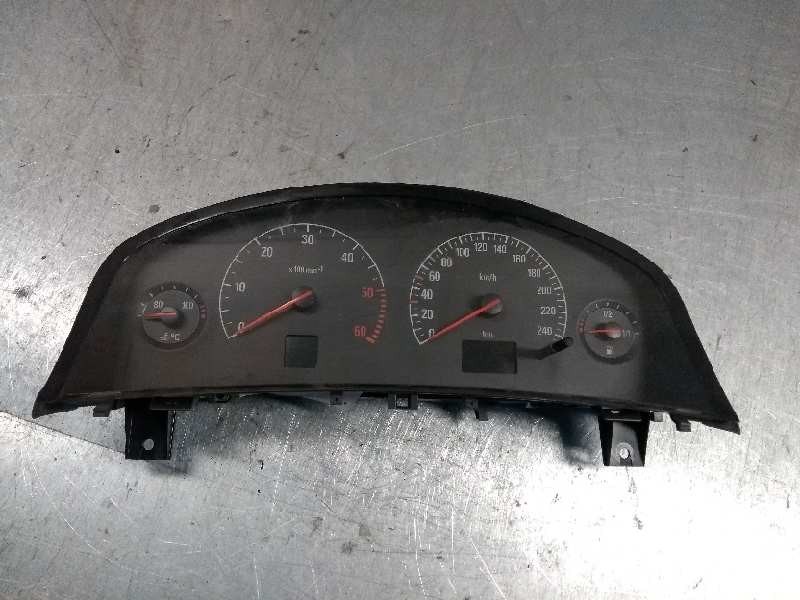 Recambio de cuadro instrumentos para opel vectra c berlina 2.0 dti referencia OEM IAM 110080123039 13140890RK 